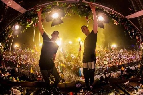 世界百大DJ之TOP2 Dimitri Vegas and Like Mike（DVLM）-延吉丽迪酒吧/YOUNG&RICH
