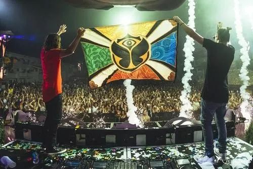 世界百大DJ之TOP2 Dimitri Vegas and Like Mike（DVLM）-延吉丽迪酒吧/YOUNG&RICH