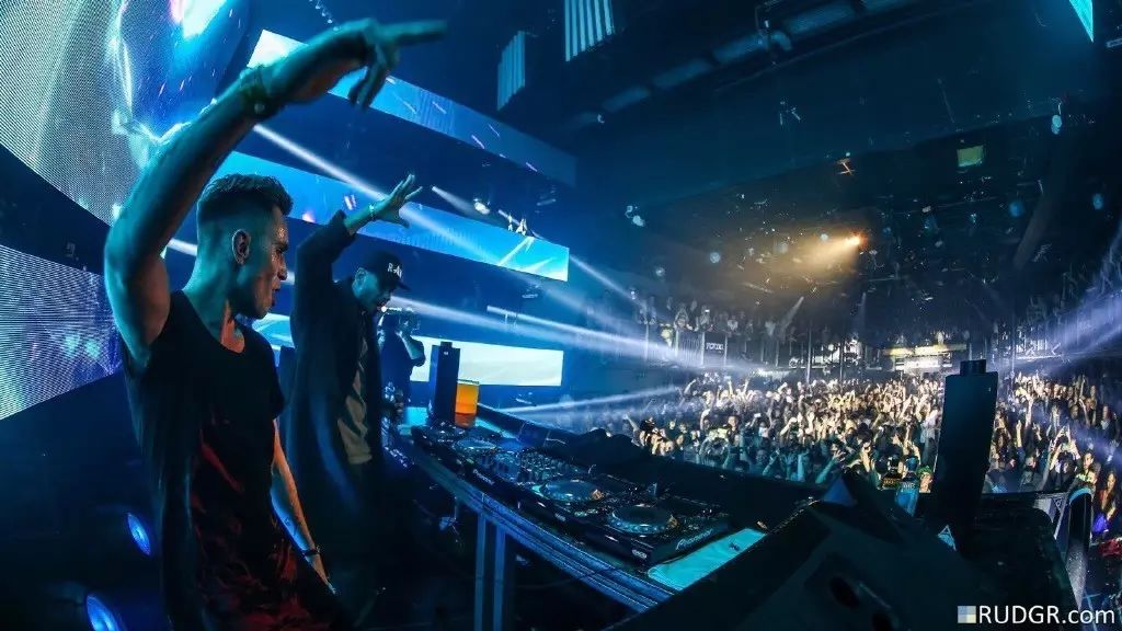 今晚！《征服世界的全球偶像》世界百大前10王牌DJ AfroJack驾临晚裝EveningSHOW！一场顶级电音盛宴即将开启-深圳晚装空间酒吧/EVNEING SHOW
