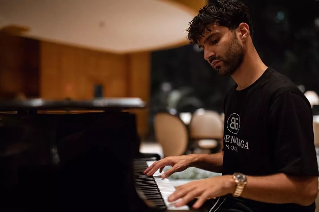 百大DJ#R3HAB# 当三叔在 TOMORROW 的舞台跃起那刻，全海岛都将会为他疯狂！-海口明日酒吧/百慕酒吧/TOMORROW CLUB