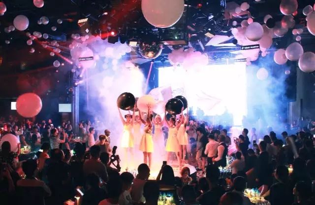 今晚！《征服世界的全球偶像》世界百大前10王牌DJ AfroJack驾临晚裝EveningSHOW！一场顶级电音盛宴即将开启-深圳晚装空间酒吧/EVNEING SHOW