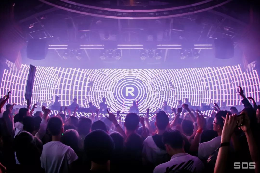 Review: 昨夜 Alison Wonderland 真是感受到你们的热情！-杭州风暴酒吧/SOS Club