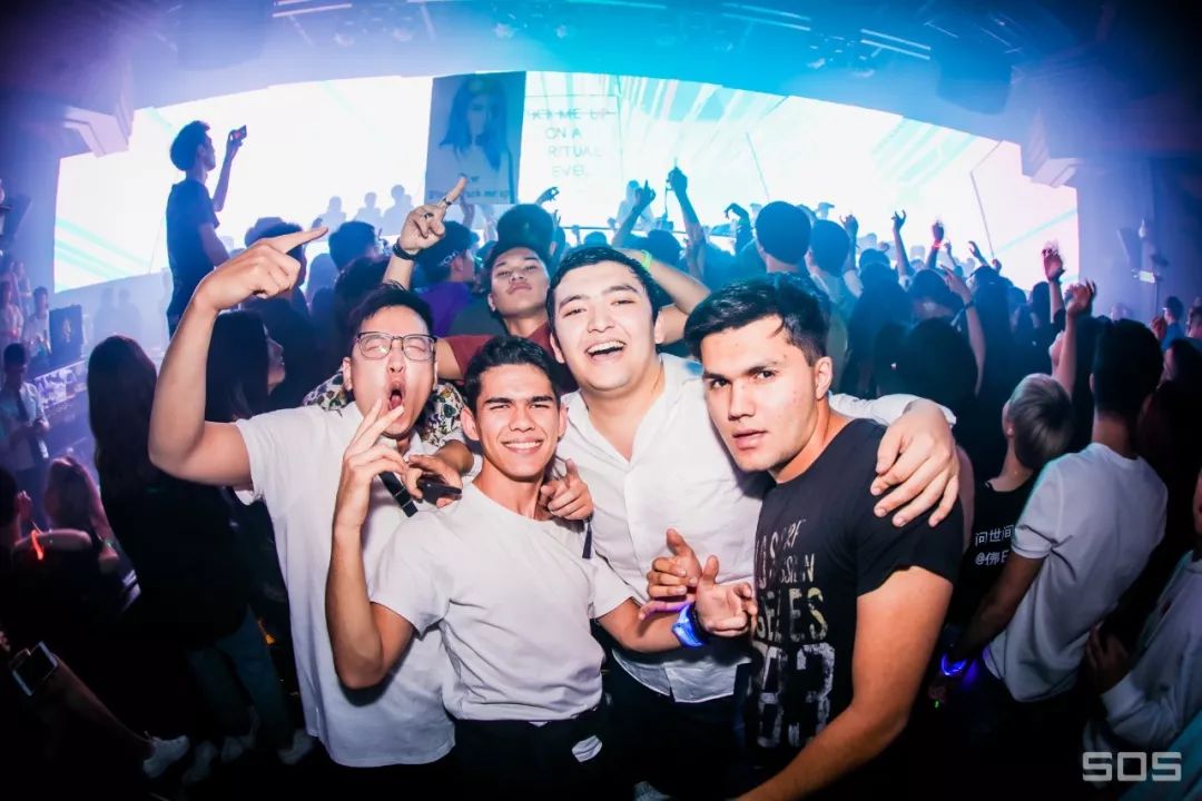 Review: 昨夜 Alison Wonderland 真是感受到你们的热情！-杭州风暴酒吧/SOS Club