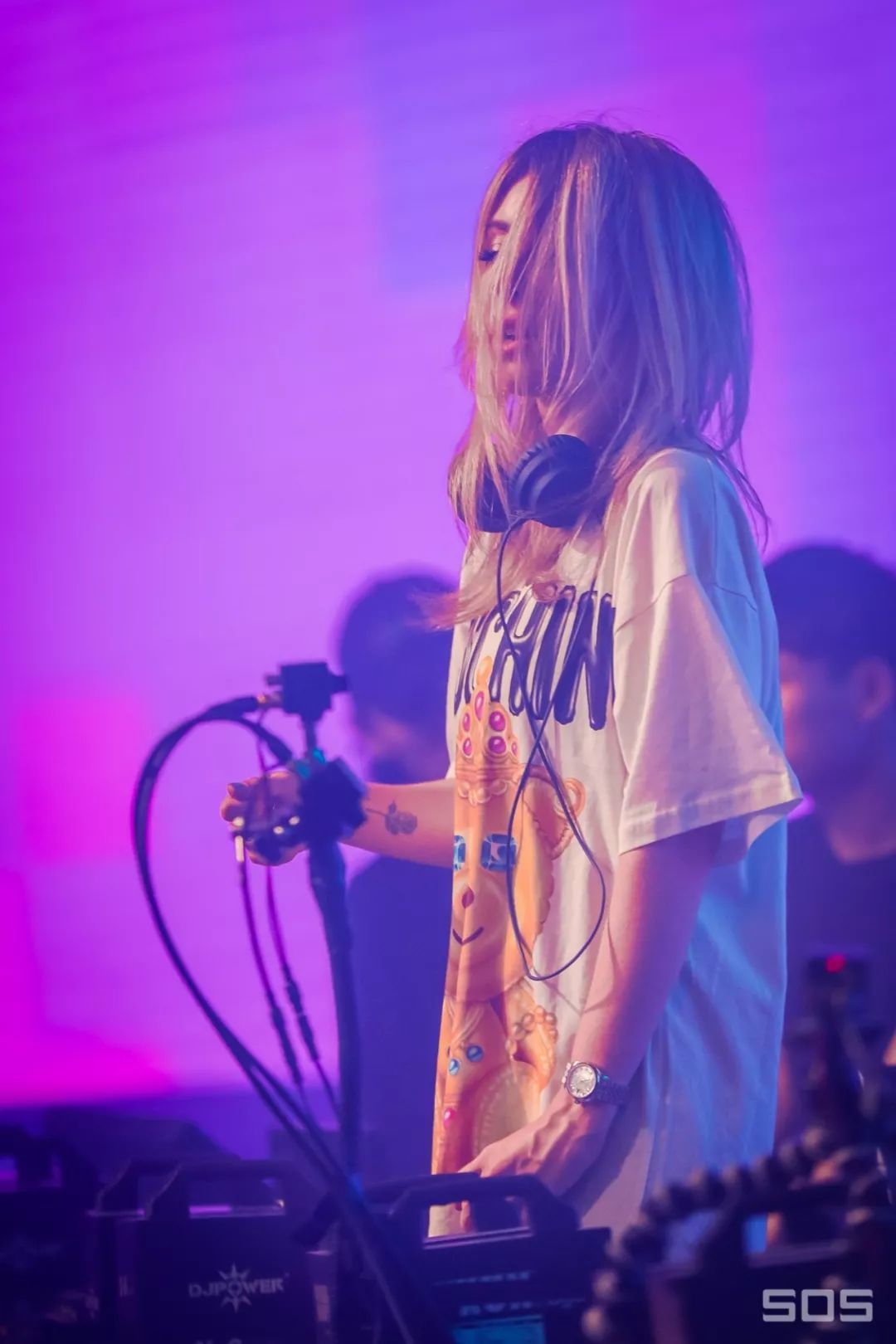 Review: 昨夜 Alison Wonderland 真是感受到你们的热情！-杭州风暴酒吧/SOS Club
