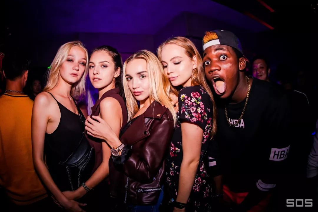 Review: 昨夜 Alison Wonderland 真是感受到你们的热情！-杭州风暴酒吧/SOS Club