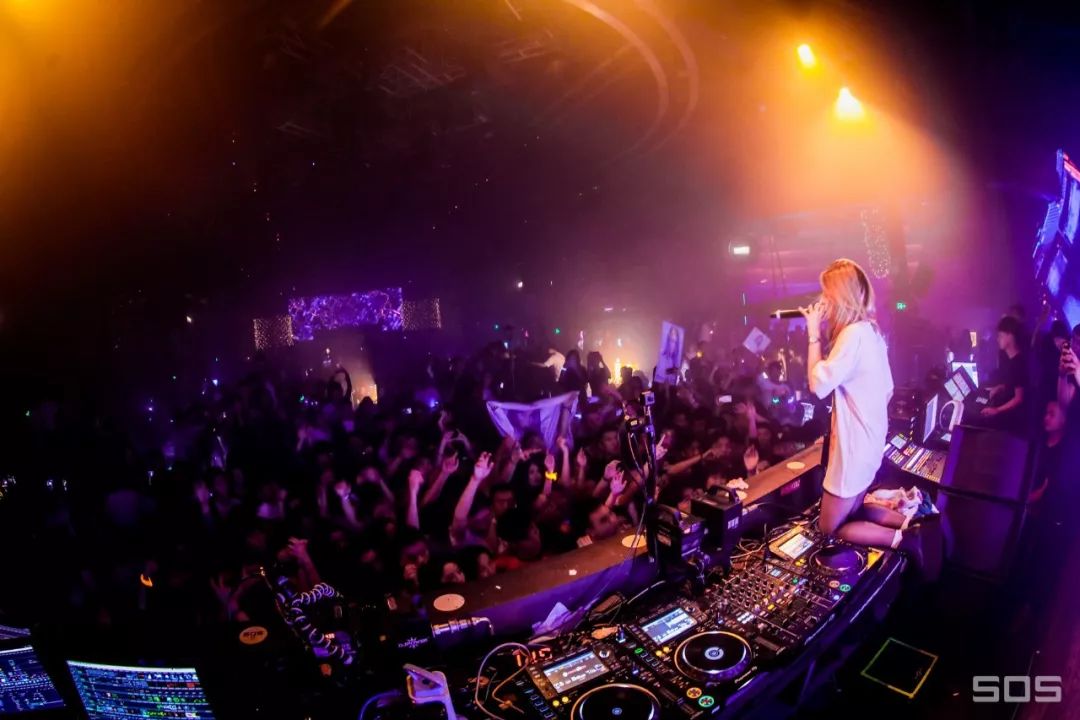 Review: 昨夜 Alison Wonderland 真是感受到你们的热情！-杭州风暴酒吧/SOS Club