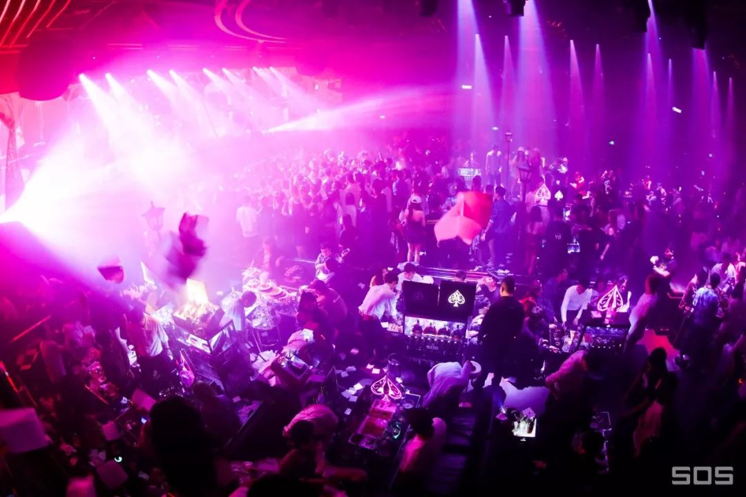 Review: 昨夜 Alison Wonderland 真是感受到你们的热情！-杭州风暴酒吧/SOS Club