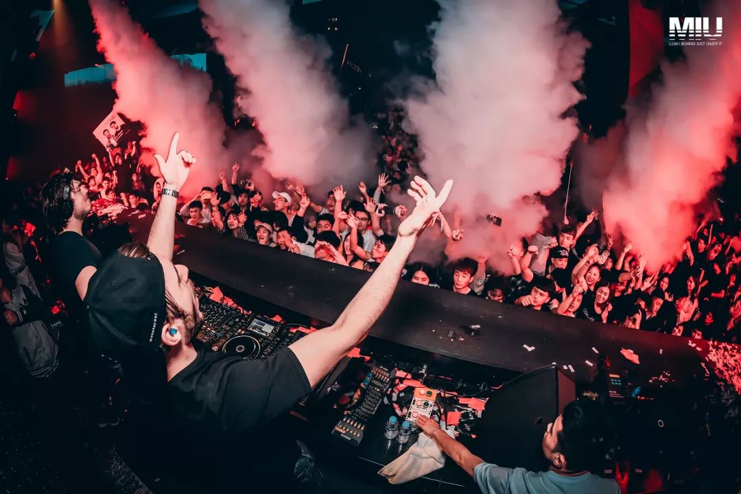 Party Review | 双帅Vicetone邀请您在线电音狂欢（内含签名照福利）-南京MIU酒吧/MIU Club