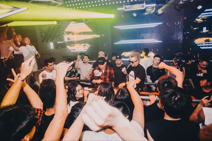 4月17日 | RYHU厂牌组合 DJ B.O.B & MC芦健(JIAN) 火力全开 轰炸全场-佛山熊猫酒吧/Panda house