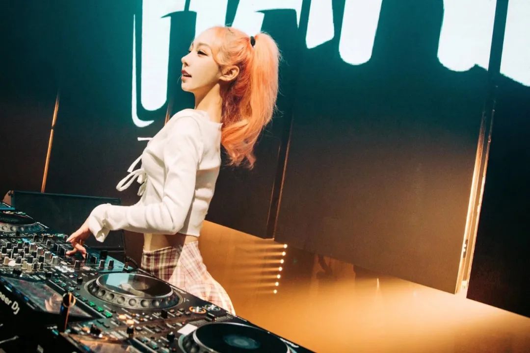 05/14@S+ MUSIC FACTORY ｜颜值如画,能量爆炸的DJ HANA,这位宝藏女孩我爱了！-慈溪S酒吧/S+Music Factory
