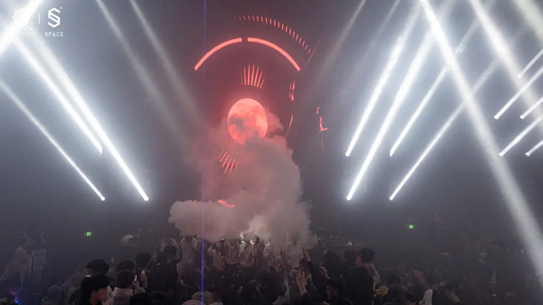 SPACE CLUB|DJ EONE回顾#人间芭比狙击平静的夜晚-岳阳斯贝斯酒吧/SPACE酒吧/SPACE PLUS
