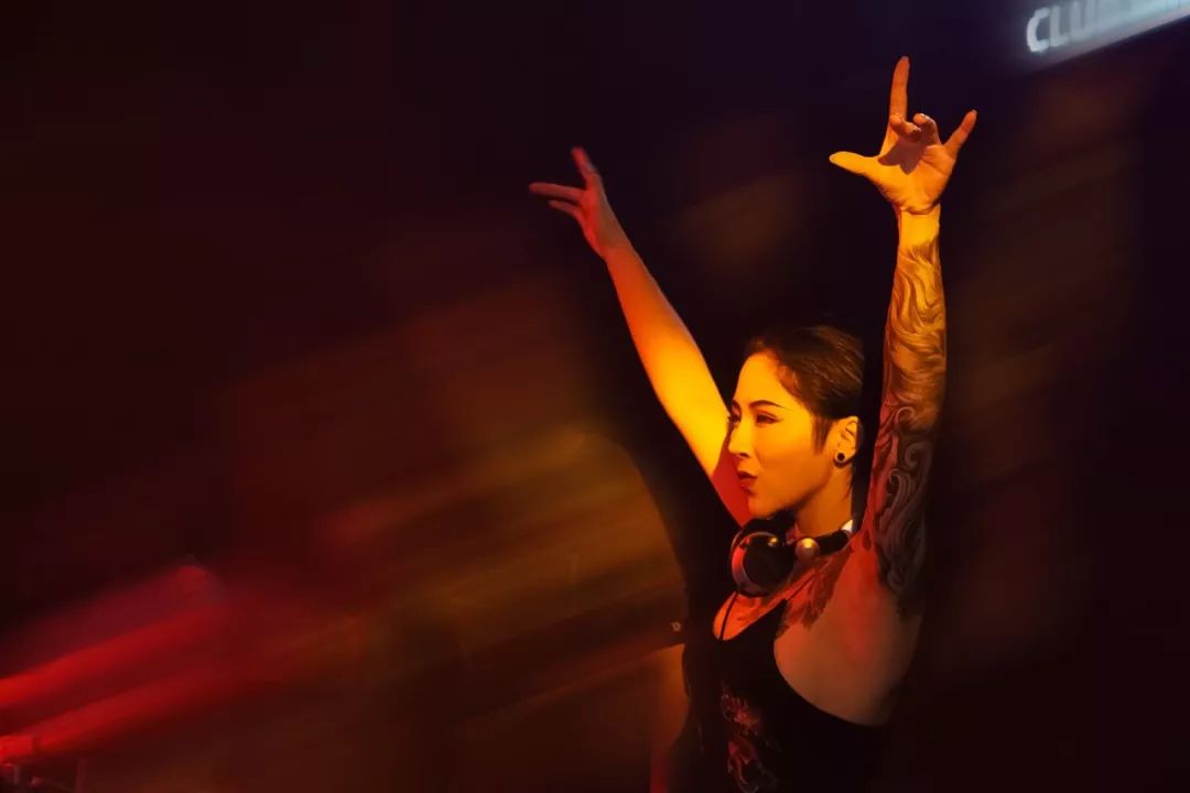 SPECIAL CLUB |9月1日生力啤酒独家赞助，DJ LEXY 性感与才华兼备， PARTY女皇带你感受躁动的巅峰！-广东省恩平 SPECIAL CLUB 