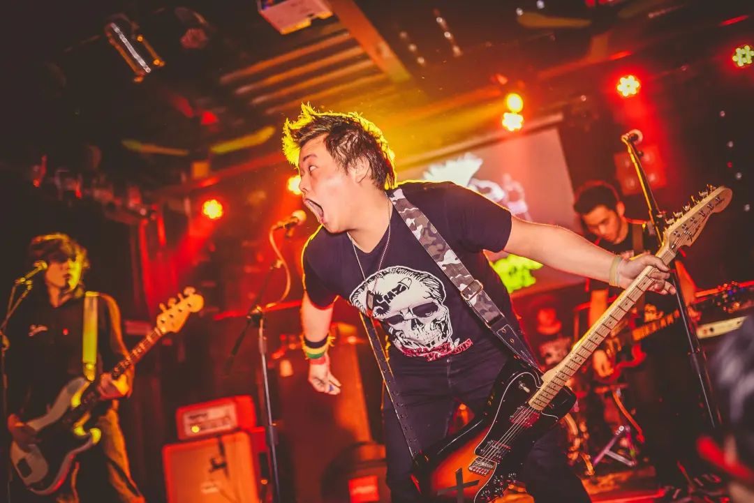Green Valley 遂宁绿谷 | 03/4-5 'ROCK AND ROLL'摇滚live之夜，拿出你的态度！！-遂宁Green Valley（绿谷）酒吧/Green Valle club