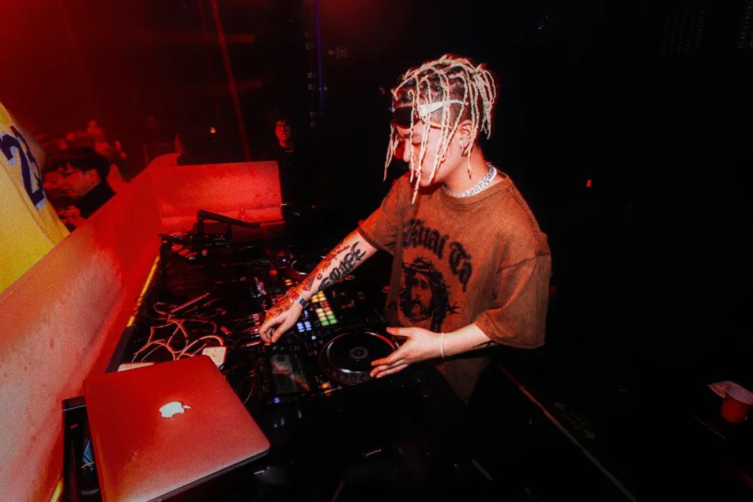5-26本周五FRI DJ HUAOH-福州秘窖酒吧/TheCellar CLUB