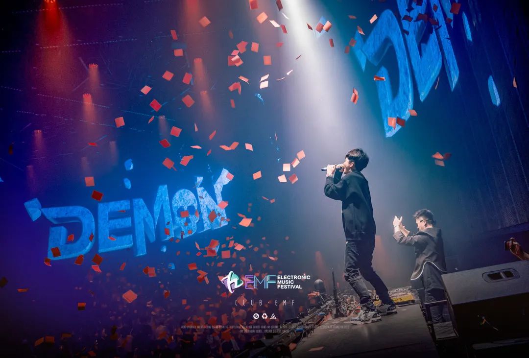 𝗖𝗟𝗨𝗕 𝗘𝗠𝗙 | DJ Demon以独特的方式打破夜晚，解锁脱单秘籍-海口EMF酒吧/EMF CLUB