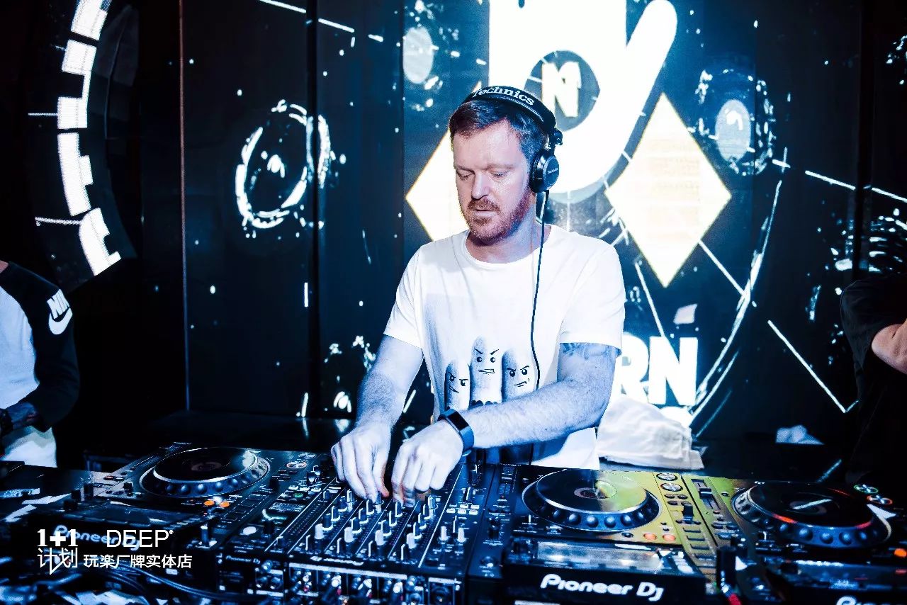壹加壹计划：DEEP玩楽厂牌实体店2017.11.17#迷失的乐园#TOP100DJs RICKY STONE现场回顾-西安蒂蒲酒吧/DEEP CLUB