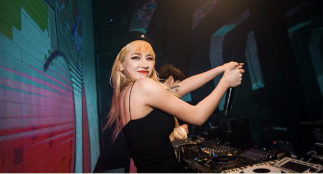 嘉宾预告 |08/04-05，DJ AMIYA & MC P.Z甜美性感高颜让夏日持续升温，现场开启七夕狂欢夜-虎门超级酒吧/SUPER酒吧/SUPER CLUB