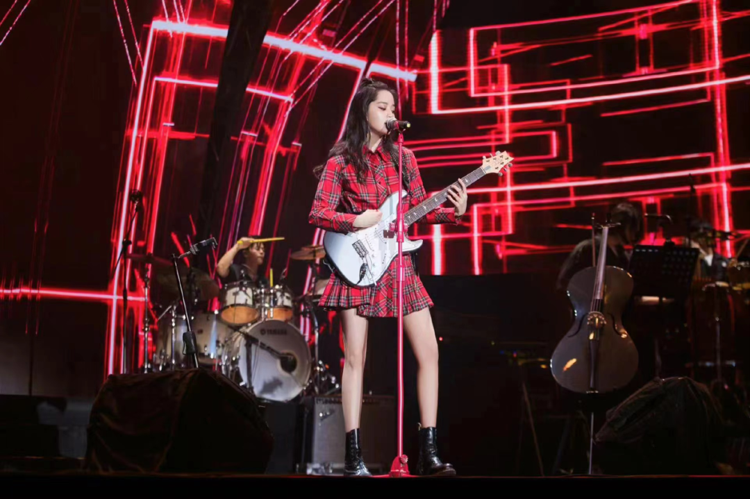 欧阳娜娜 2023年【The Star初星】巡回演出四城官宣-上海MAOLivehouse 欧阳娜娜 2023年【The Star初星】巡回演出四城官宣-上海MAOLivehouse