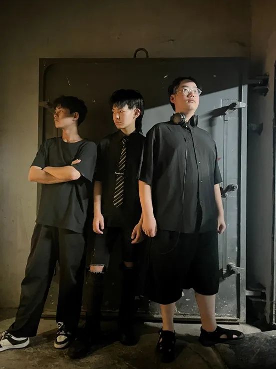 7.28｜ “摇滚一夏” 见证音乐菜鸟的野蛮生长-重庆猫Livehouse/MORE LIVE HOUSE