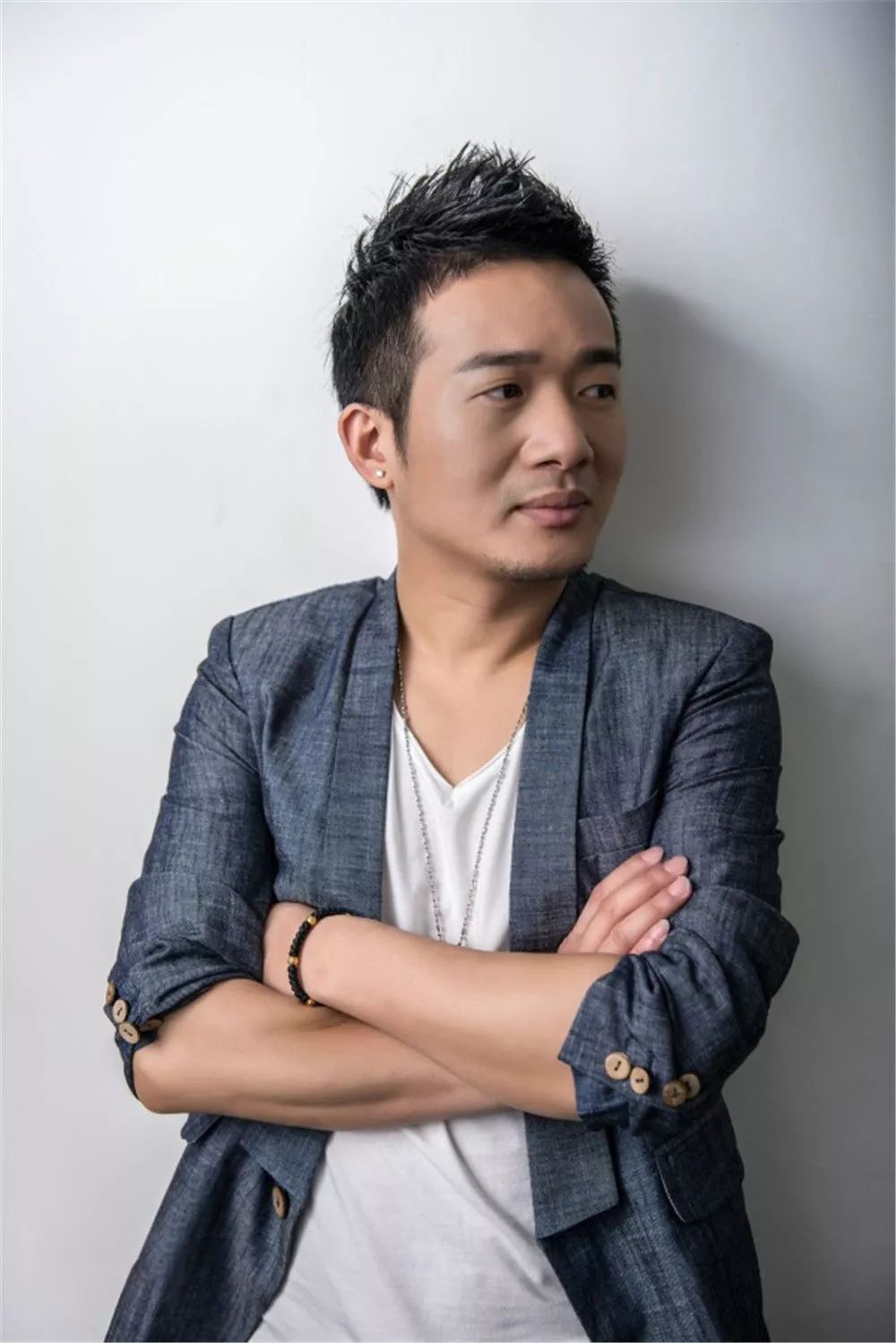 LURIS PLUS 5月24日-（张智勇）中国好声音第三季那英组学员-安宁路瑞思酒吧/LURIS PLUS