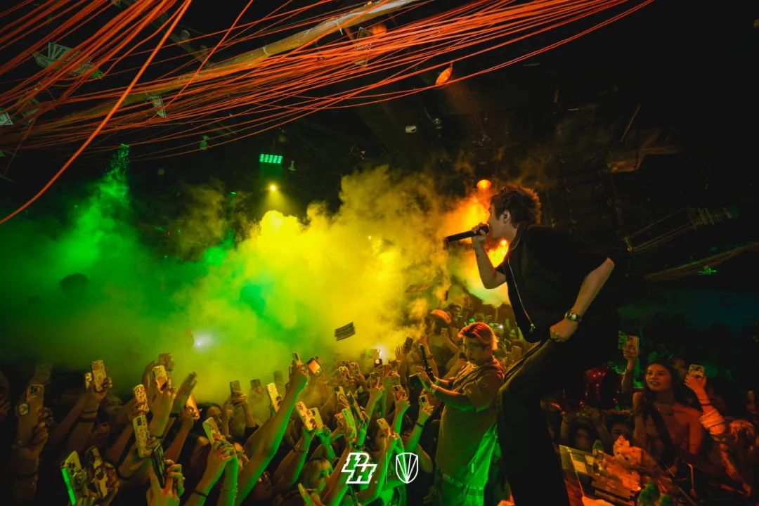 𝘙𝘌𝘊𝘈𝘗｜𝑻𝒊𝒛𝒛𝒚𝑻 𝑷𝒂𝒓𝒕𝒚在我家-北京PH酒吧/PH Night club