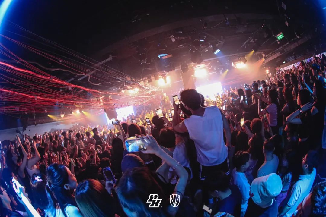 𝘙𝘌𝘊𝘈𝘗｜𝑻𝒊𝒛𝒛𝒚𝑻 𝑷𝒂𝒓𝒕𝒚在我家-北京PH酒吧/PH Night club