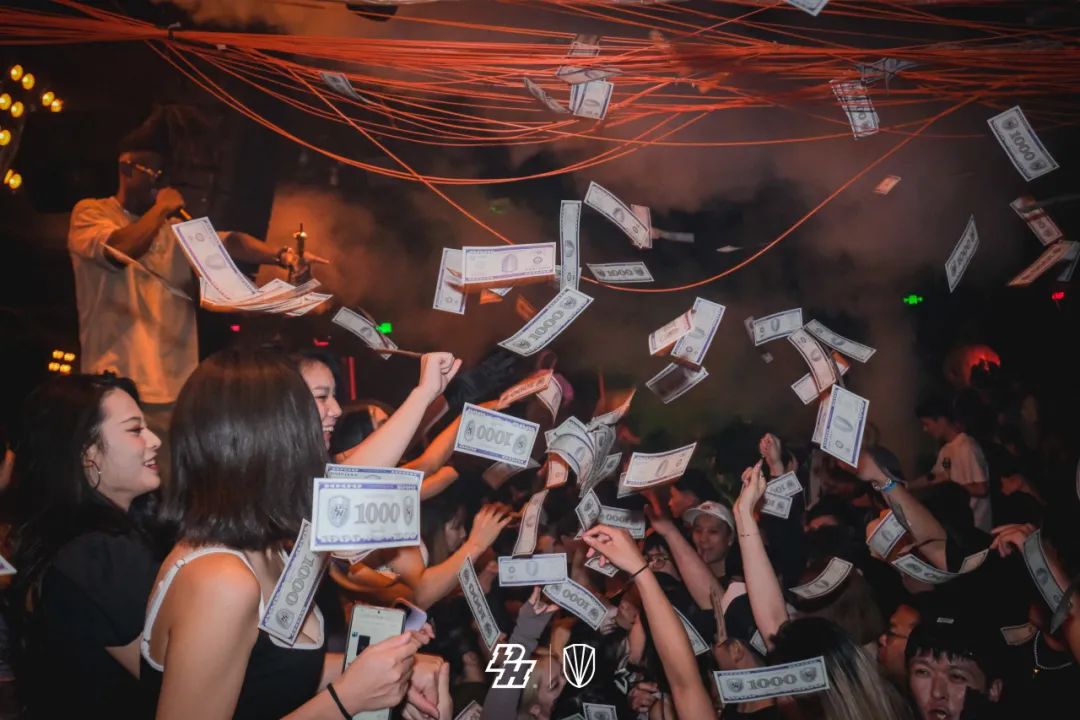 𝘙𝘌𝘊𝘈𝘗｜𝑻𝒊𝒛𝒛𝒚𝑻 𝑷𝒂𝒓𝒕𝒚在我家-北京PH酒吧/PH Night club
