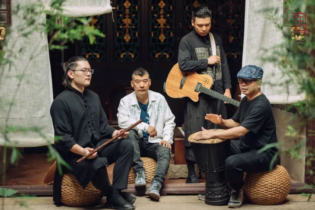 民谣唱游第一回,不觉已是曲中人|蒋明与空山乐队@坚果NUTS-重庆坚果LIVE HOUSE 民谣唱游第一回,不觉已是曲中人|蒋明与空山乐队@坚果NUTS-重庆坚果LIVE HOUSE