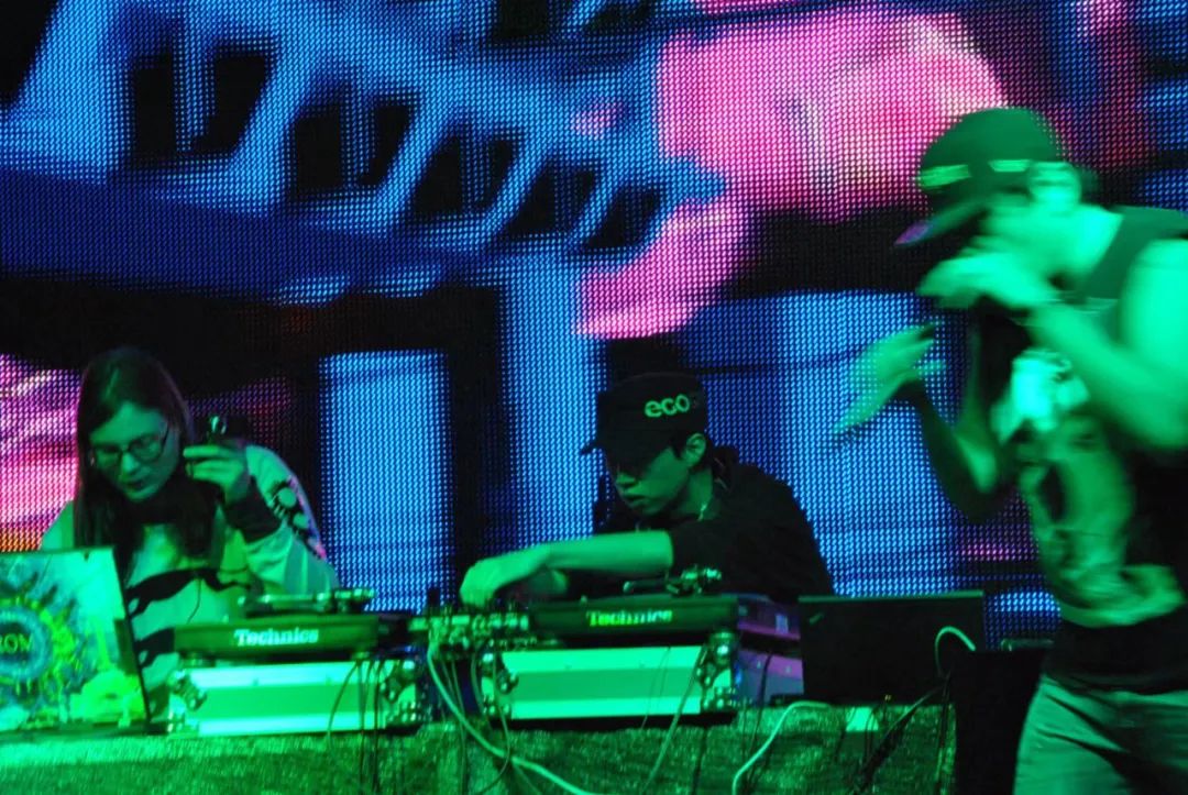 8-4本周五FRI#DJ CAVIA 世界DMC大赛中国区冠军-福州秘窖酒吧/TheCellar CLUB 8-4本周五FRI#DJ CAVIA 世界DMC大赛中国区冠军-福州秘窖酒吧/TheCellar CLUB