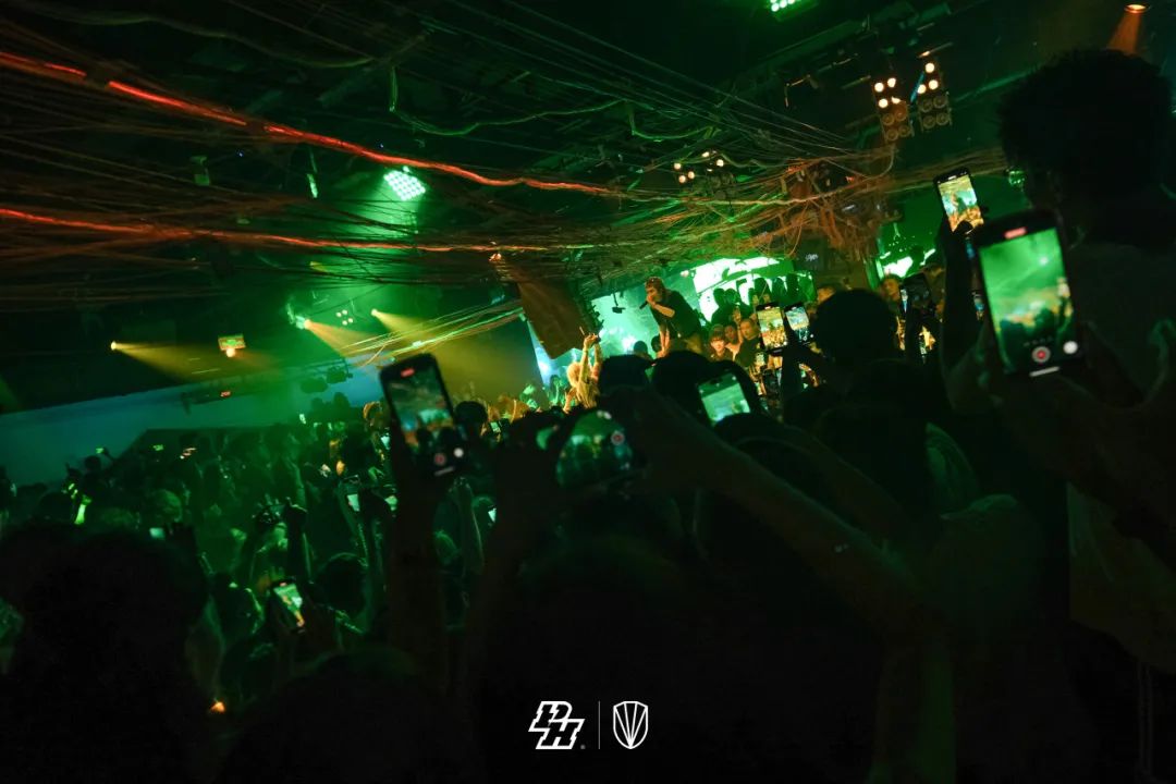 𝘙𝘌𝘊𝘈𝘗｜𝑻𝒊𝒛𝒛𝒚𝑻 𝑷𝒂𝒓𝒕𝒚在我家-北京PH酒吧/PH Night club