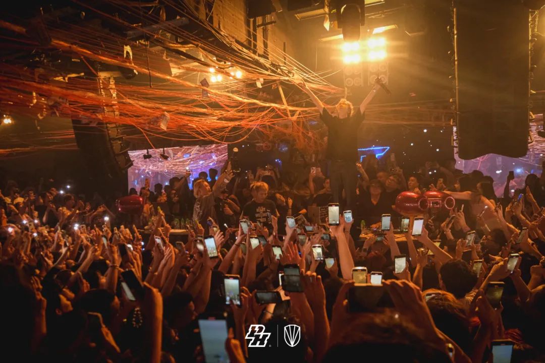 𝘙𝘌𝘊𝘈𝘗｜𝑻𝒊𝒛𝒛𝒚𝑻 𝑷𝒂𝒓𝒕𝒚在我家-北京PH酒吧/PH Night club