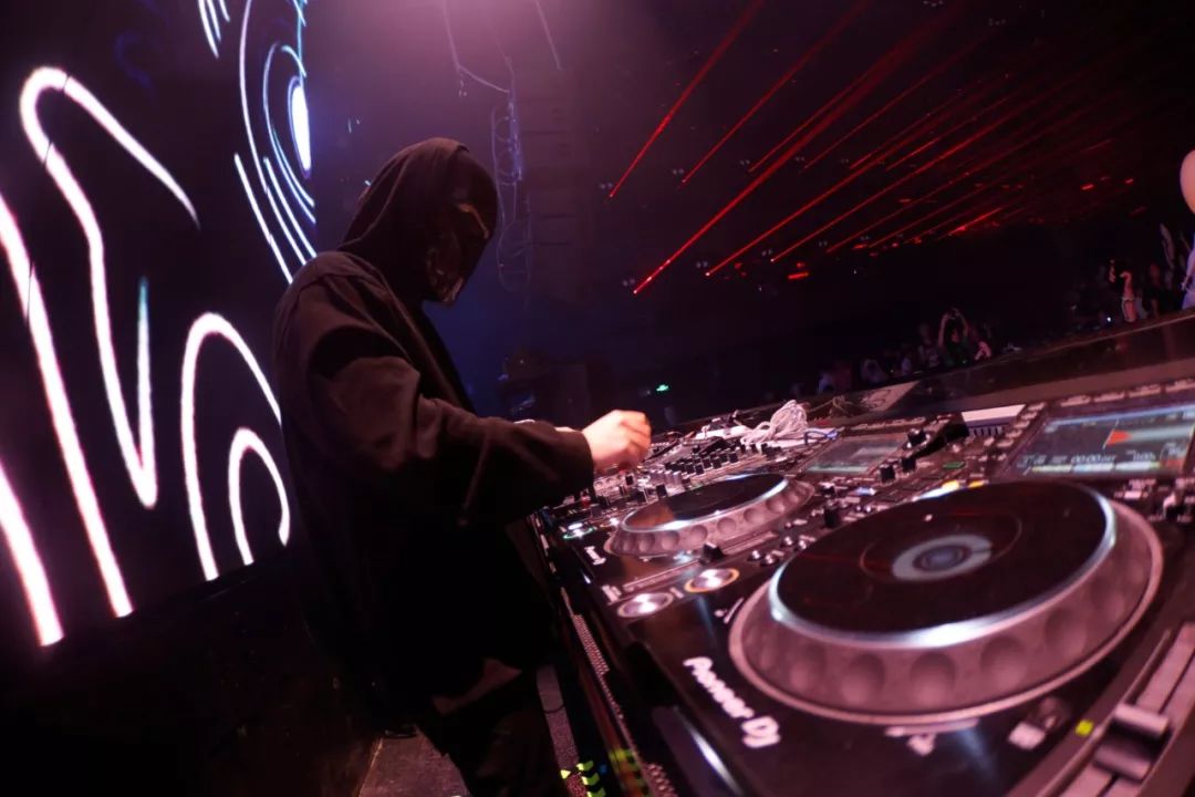 09.06 | 带上你的头套,请开始你的表演-河源派缇酒吧/PARTY PARTY CLUB 09.06 | 带上你的头套,请开始你的表演-河源派缇酒吧/PARTY PARTY CLUB