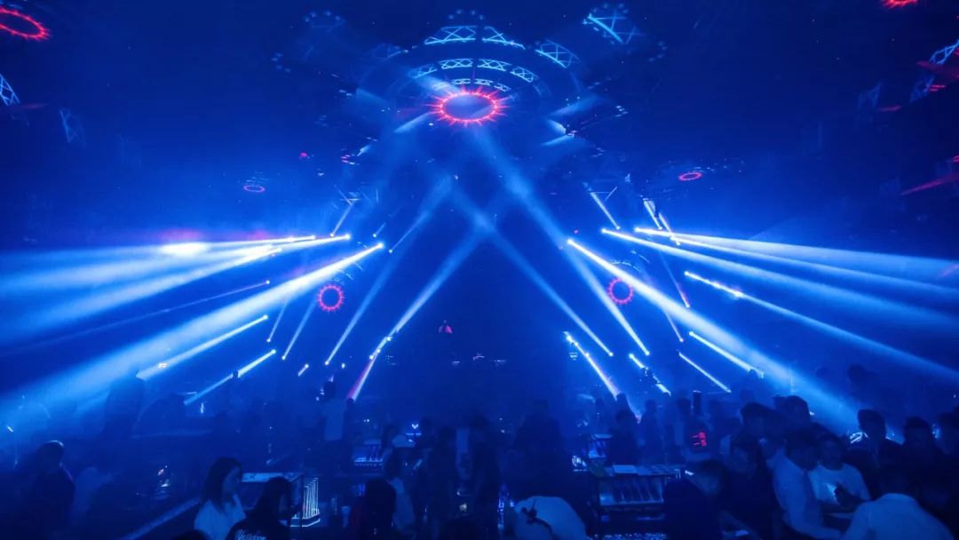 对音乐十年如一的热情,他不断挖掘音乐的深度-河源派缇酒吧/PARTY PARTY CLUB 对音乐十年如一的热情,他不断挖掘音乐的深度-河源派缇酒吧/PARTY PARTY CLUB