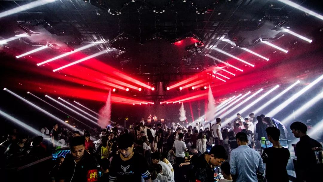 对音乐十年如一的热情,他不断挖掘音乐的深度-河源派缇酒吧/PARTY PARTY CLUB 对音乐十年如一的热情,他不断挖掘音乐的深度-河源派缇酒吧/PARTY PARTY CLUB
