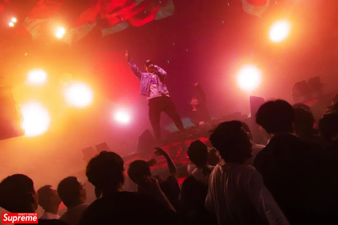 6月11日超百万粉丝男子偶像组合【WiF5VE】，快来领取你的一日限定男友！-金华SupreMe派对空间酒吧