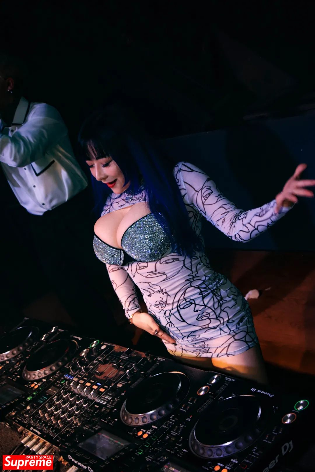 SUP G+电音嘉年华 DJ BOBO 现场回顾 | 颜值和电音的双重诱惑!-金华SupreMe派对空间酒吧 SUP G+电音嘉年华 DJ BOBO 现场回顾 | 颜值和电音的双重诱惑!-金华SupreMe派对空间酒吧