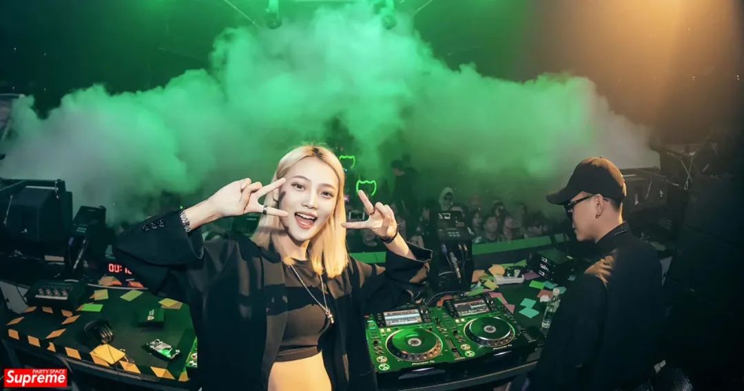 08.19 | #SUMMER BOUNCE 电音嘉年华# 甜美系DJ KILLA 制“燥”bounce风暴!-金华SupreMe派对空间酒吧 08.19 | #SUMMER BOUNCE 电音嘉年华# 甜美系DJ KILLA 制“燥”bounce风暴!-金华SupreMe派对空间酒吧