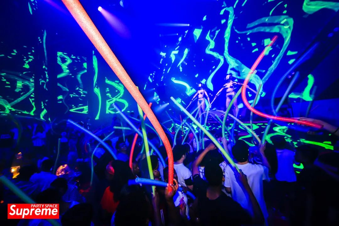 08.22 | #SUMMER BOUNCE 电音嘉年华# 超酷国际范儿 DJ-andyG 强势登场!-金华SupreMe派对空间酒吧 08.22 | #SUMMER BOUNCE 电音嘉年华# 超酷国际范儿 DJ-andyG 强势登场!-金华SupreMe派对空间酒吧