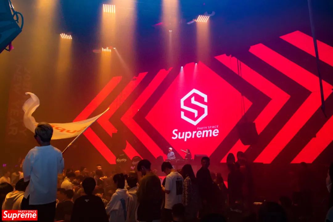 6月11日超百万粉丝男子偶像组合【WiF5VE】，快来领取你的一日限定男友！-金华SupreMe派对空间酒吧