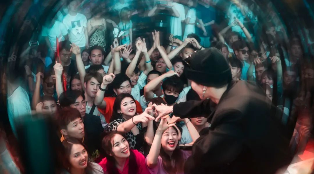6月11日超百万粉丝男子偶像组合【WiF5VE】，快来领取你的一日限定男友！-金华SupreMe派对空间酒吧