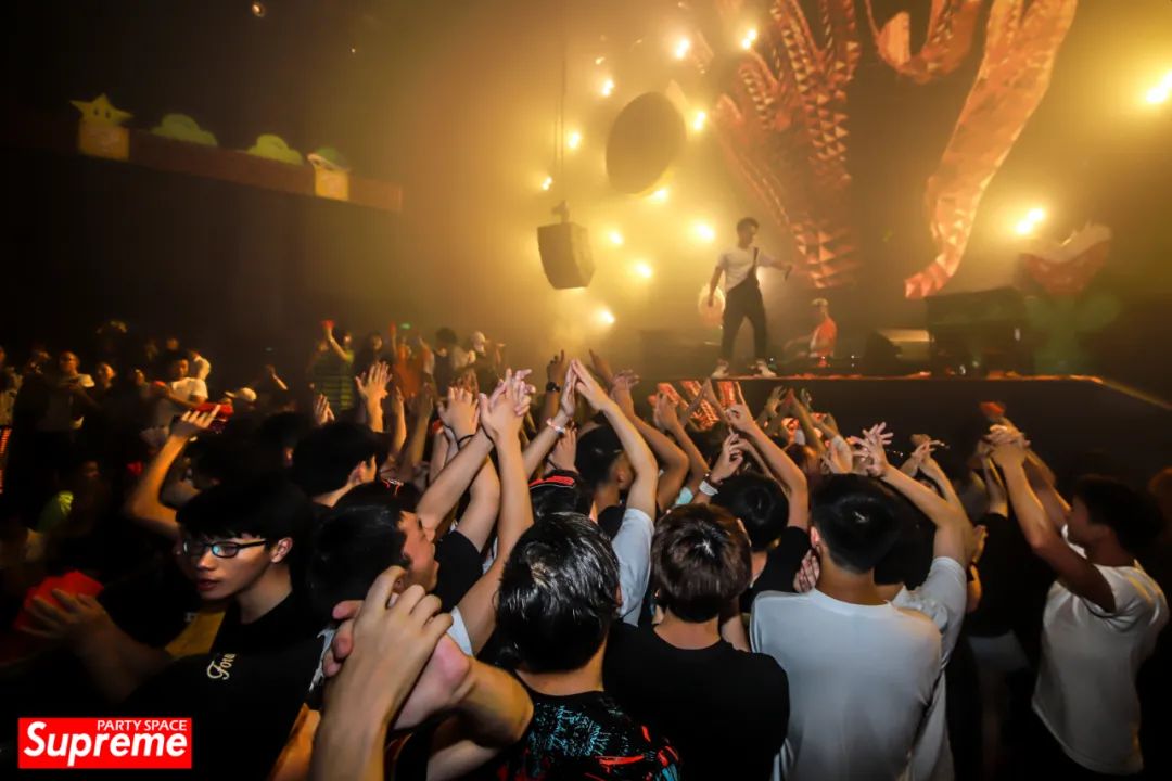 SUP G+电音嘉年华 | 11月27日 DJ JUDY 这一“波”，比奶茶更甜！-金华SupreMe派对空间酒吧