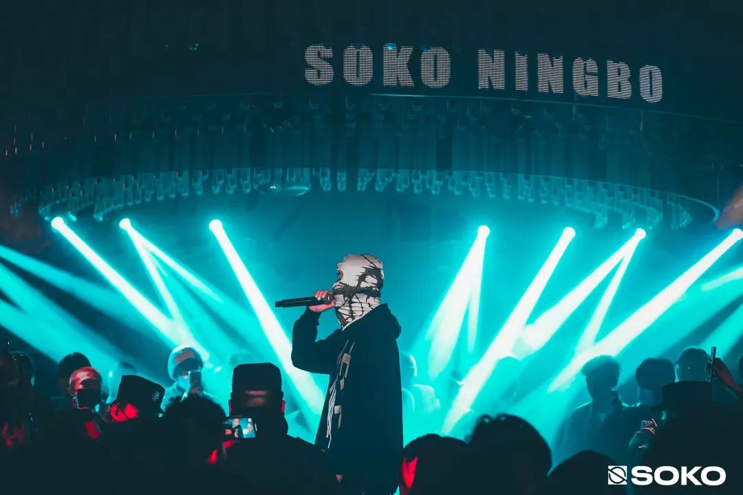 暴雨过后，仍在左右 - 𝙏𝙊𝙔𝙊𝙆𝙄 𝙍𝙀𝙑𝙄𝙀𝙒-宁波SOKO酒吧