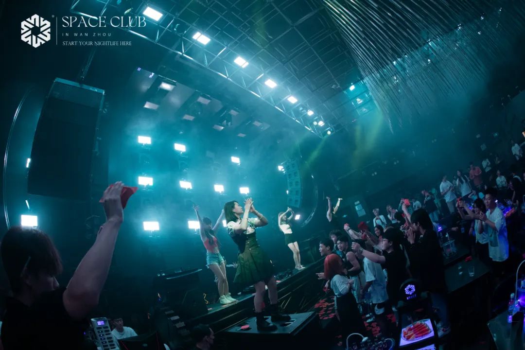 回顾 | 点缀璀璨的夜幕，奏响快乐号角-重庆斯贝斯酒吧/SPACE酒吧/Space Plus