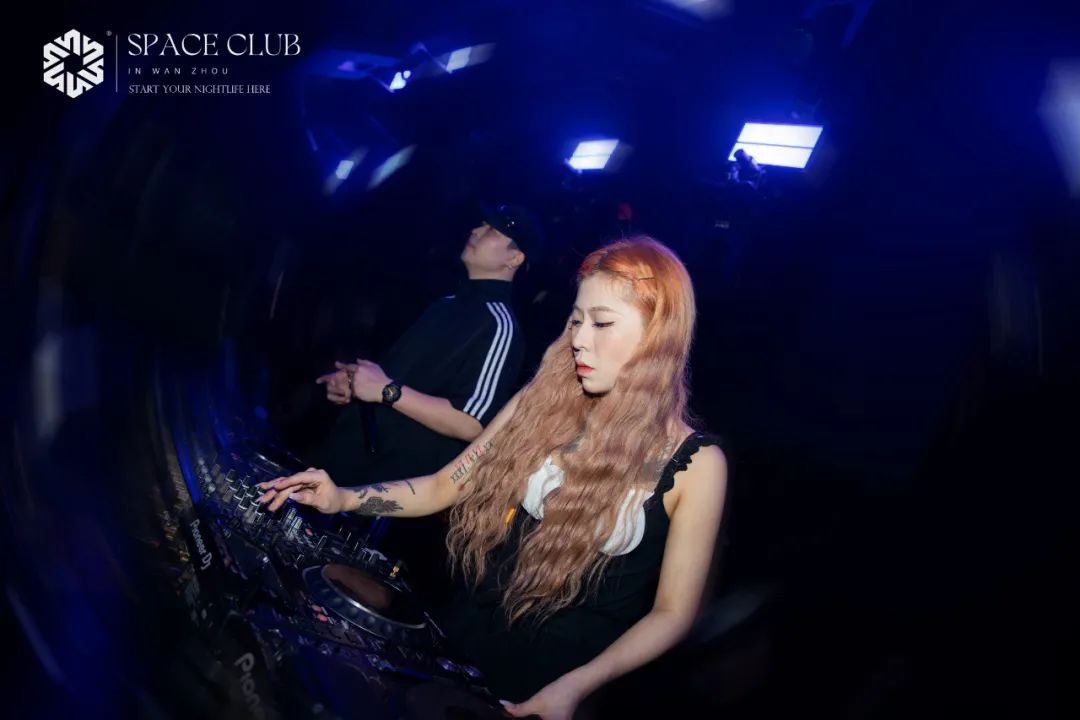 回顾 | 点缀璀璨的夜幕，奏响快乐号角-重庆斯贝斯酒吧/SPACE酒吧/Space Plus