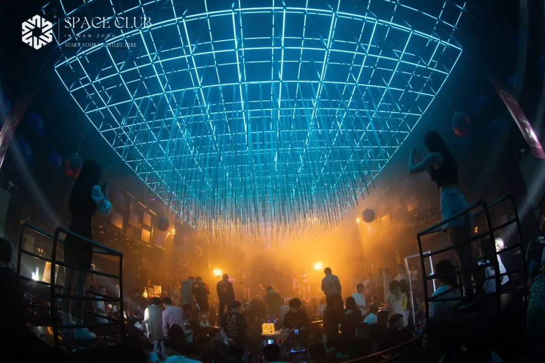 回顾 | 点缀璀璨的夜幕，奏响快乐号角-重庆斯贝斯酒吧/SPACE酒吧/Space Plus
