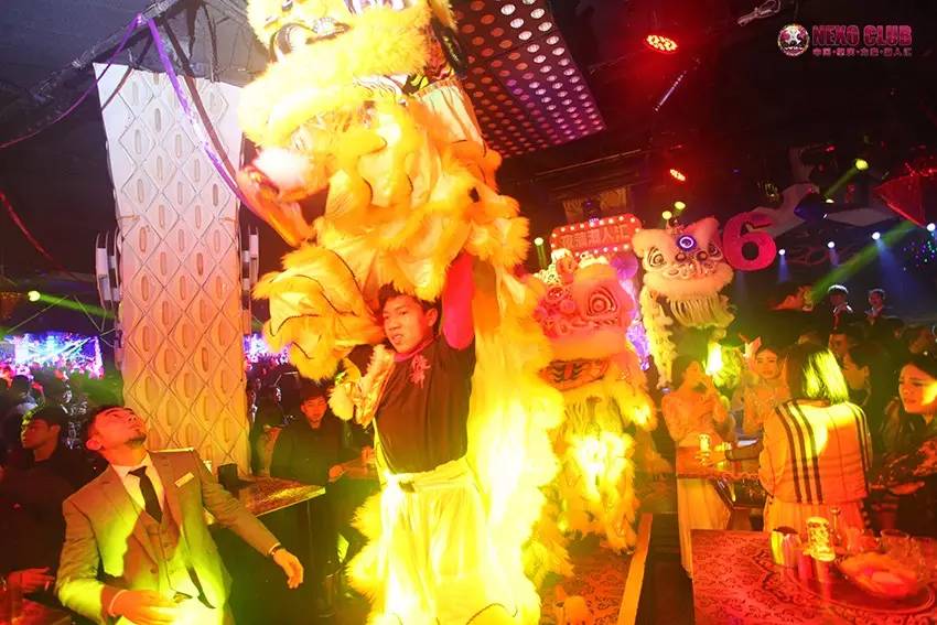 【Nexo Club新闻】肇庆电视台007栏目播报李思捷道贺#力索九周年店庆#-肇庆力索派对酒吧/NexoClub