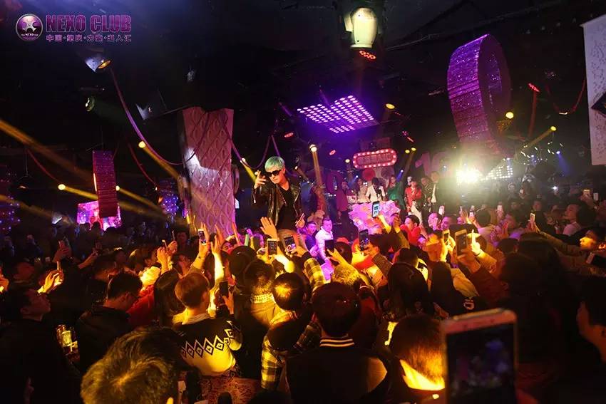 【Nexo Club新闻】肇庆电视台007栏目播报李思捷道贺#力索九周年店庆#-肇庆力索派对酒吧/NexoClub
