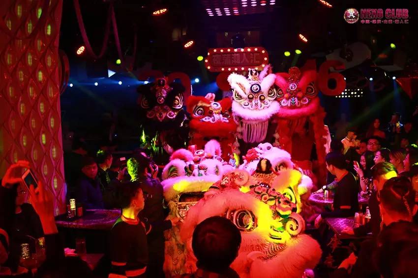【Nexo Club新闻】肇庆电视台007栏目播报李思捷道贺#力索九周年店庆#-肇庆力索派对酒吧/NexoClub