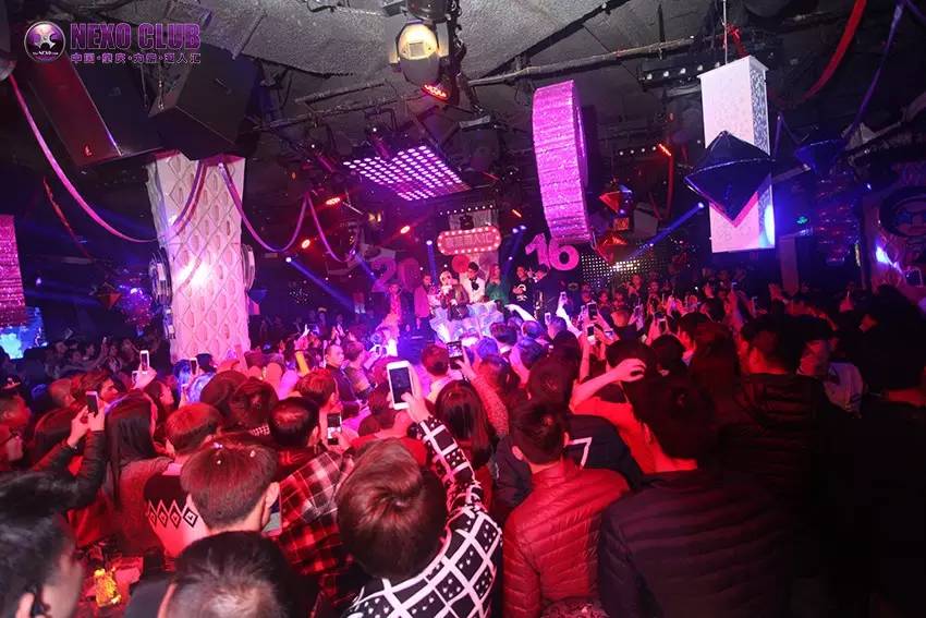 【Nexo Club新闻】肇庆电视台007栏目播报李思捷道贺#力索九周年店庆#-肇庆力索派对酒吧/NexoClub