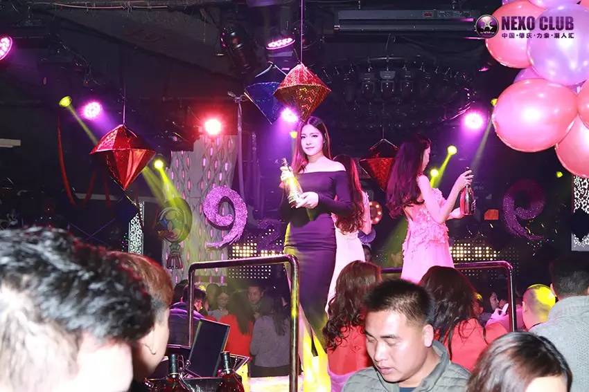 【Nexo Club新闻】肇庆电视台007栏目播报李思捷道贺#力索九周年店庆#-肇庆力索派对酒吧/NexoClub